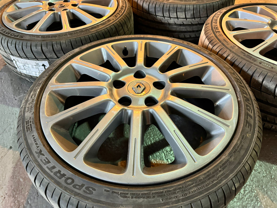 Genuine Renault Clio 3RS Alloy Wheels & Tyres