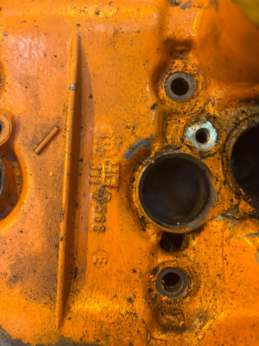 Genuine Renault Clio 172 Rocker Cover - USED