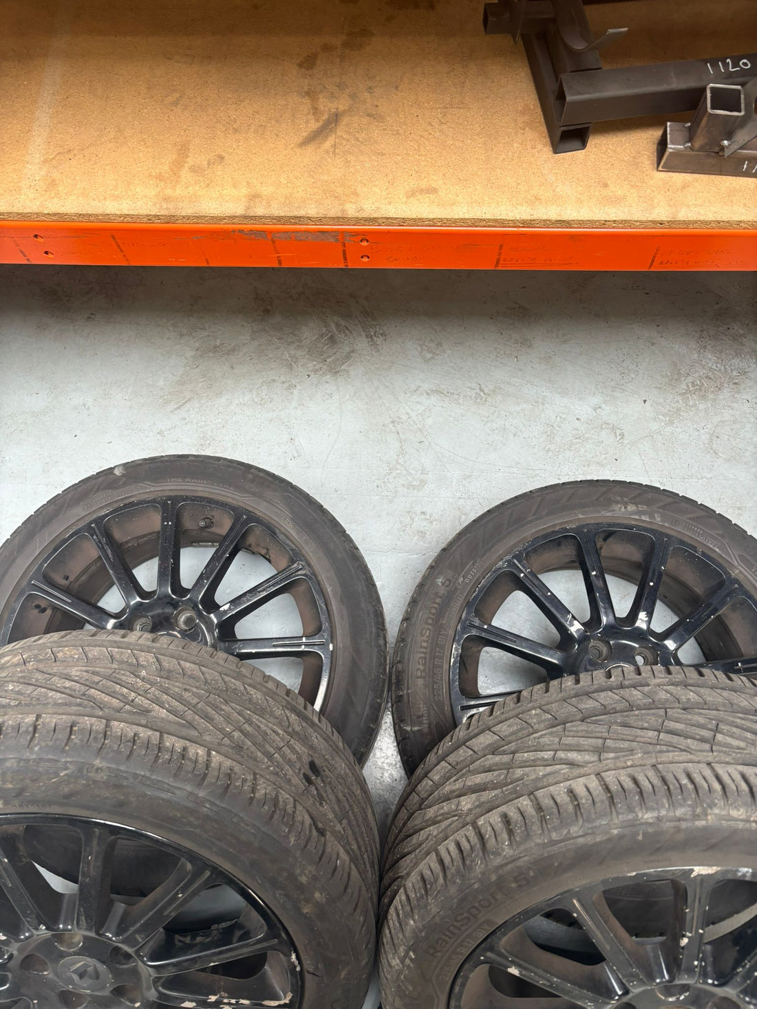 Clio 3RS 197 Black Alloys with Tyres (SINGLE)-USED