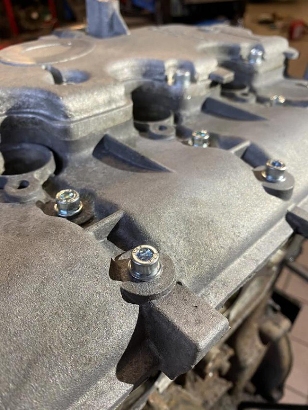 KTR F4R Rocker Cover Bolt Set BZP Set